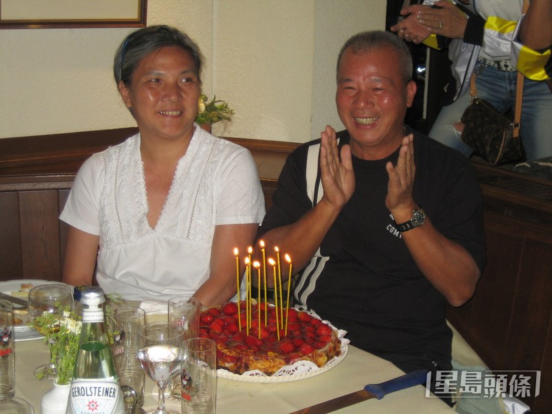 劉家榮夫婦慶祝結婚40周年。