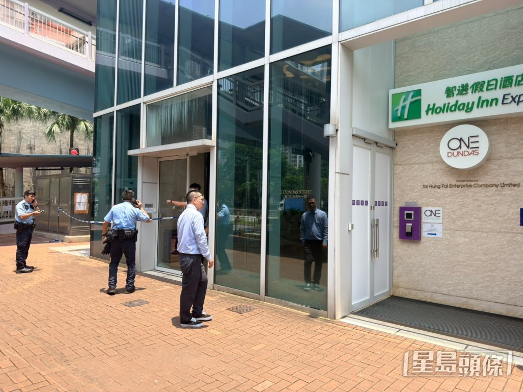女子墮酒店對開當場不治。梁國峰攝
