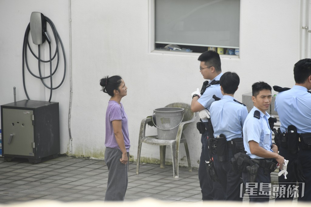警员向外佣调查，