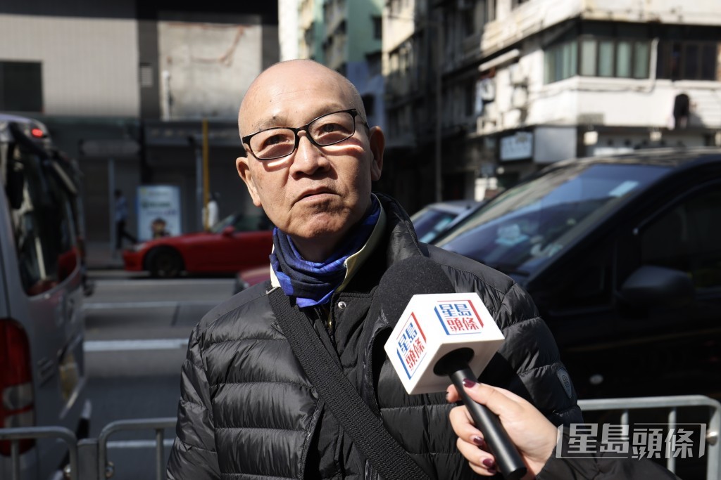 港人邱先生打算与太太一同在旺角朗豪坊附近逛逛。欧乐年摄 港人邱先生打算与太太一同在旺角朗豪坊附近逛逛。欧乐年摄