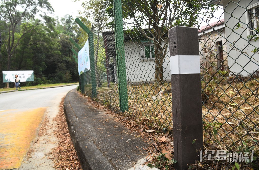 署方透過「自動人數點算器」，持續監測郊遊熱點人流、收集數據。