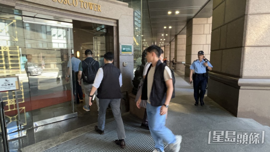 刑事調查隊探員到場。