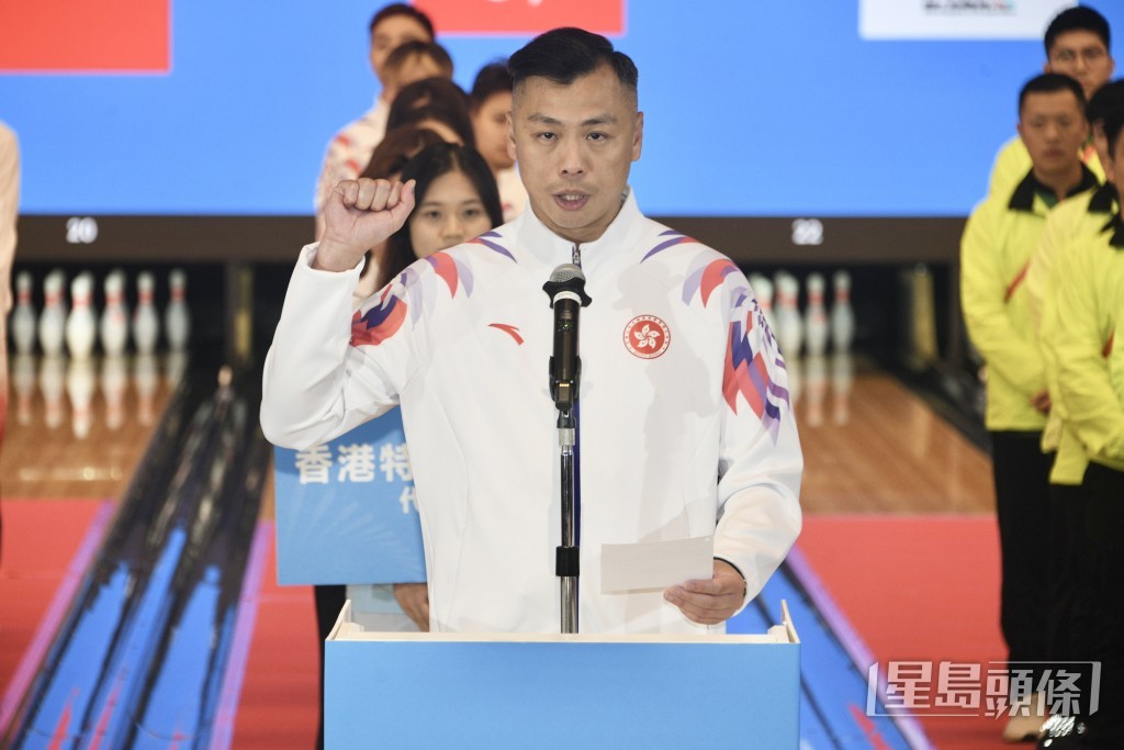 港隊運動員甘兆麟代表全體運動員宣誓。