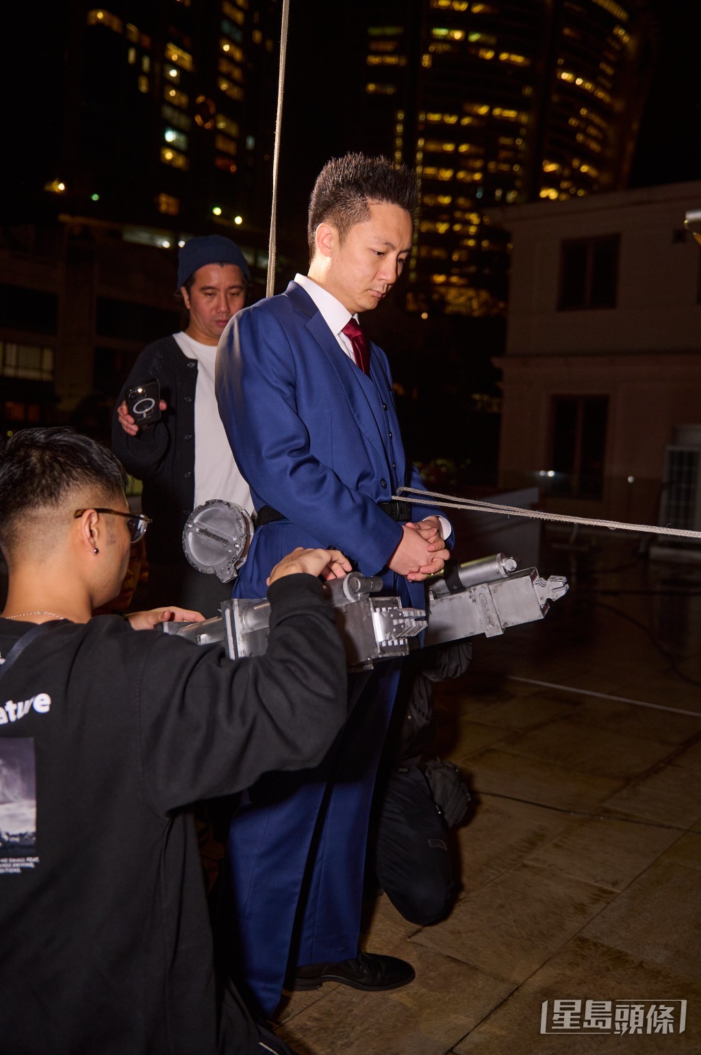 是次求婚邀得國際級電影導演組及武術動作特技團隊策劃,破天荒在住宅內設置「威也」裝置 是次求婚邀得國際級電影導演組及武術動作特技團隊策劃,破天荒在住宅內設置「威也」裝置