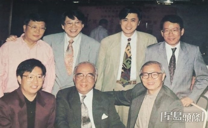 李兆熊(上排右一)曾與麥當雄(上排右二)、屠用雄並稱為「麗的三雄」。 李兆熊(上排右一)曾與麥當雄(上排右二)、屠用雄並稱為「麗的三雄」。
