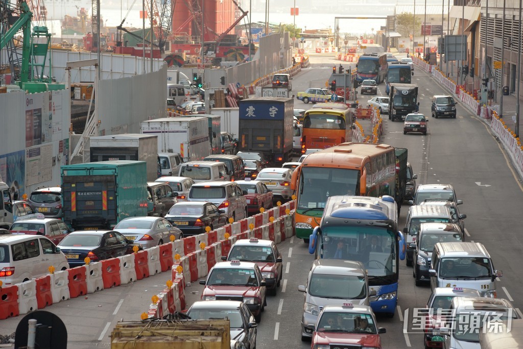測試路線途經匯民道、佐敦道、雅翔道、車站環迴路南、車站環迴路東及車站環迴路北。資料圖片