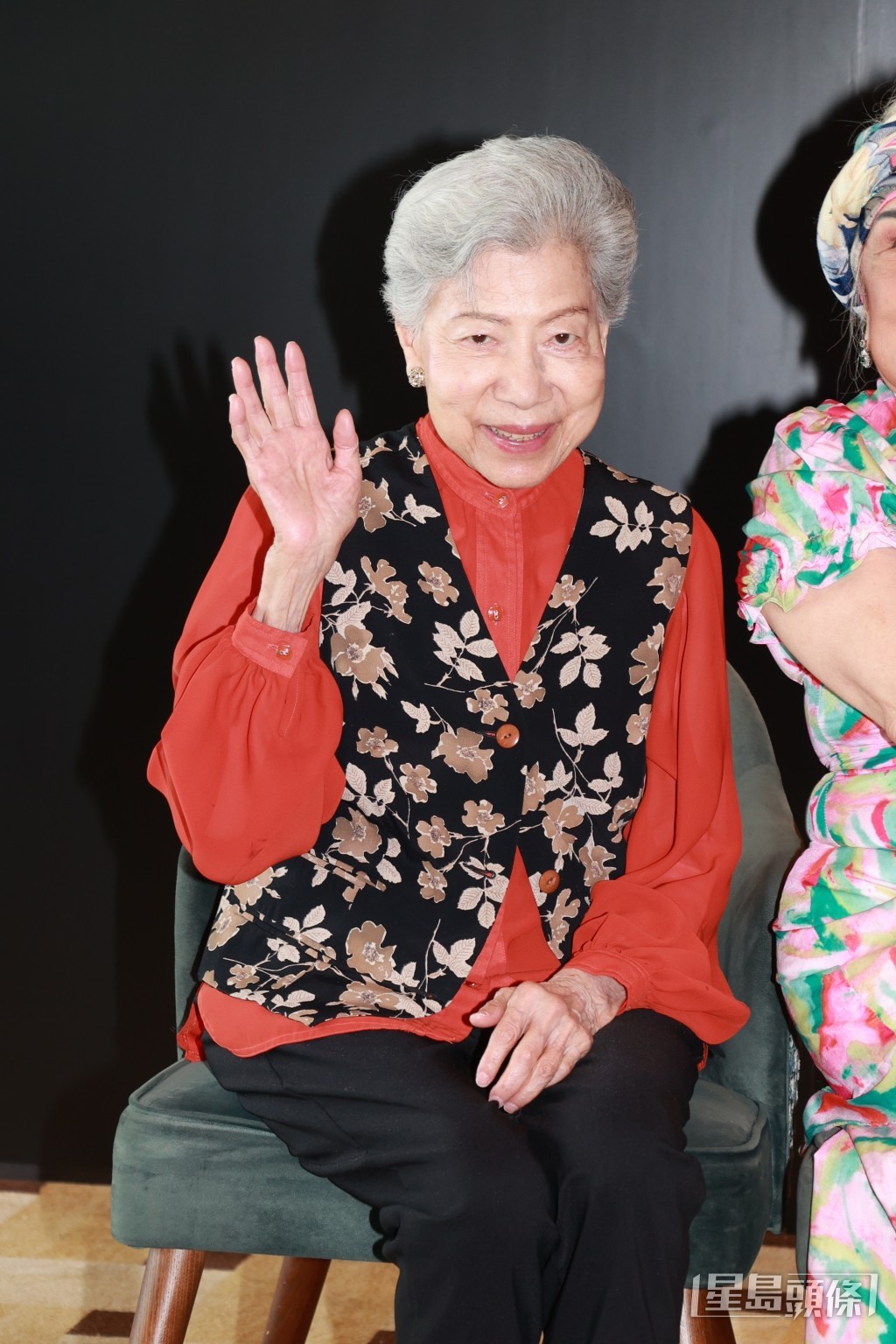 91歲的羅蘭,透露醫生叫她打針補骨。 91歲的羅蘭,透露醫生叫她打針補骨。