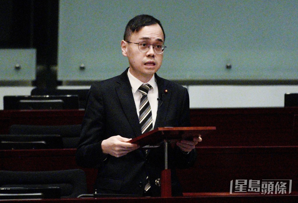 黃俊碩認為,現時做法有助減輕市民負擔,並振興樓市。資料圖片 黃俊碩認為,現時做法有助減輕市民負擔,並振興樓市。資料圖片