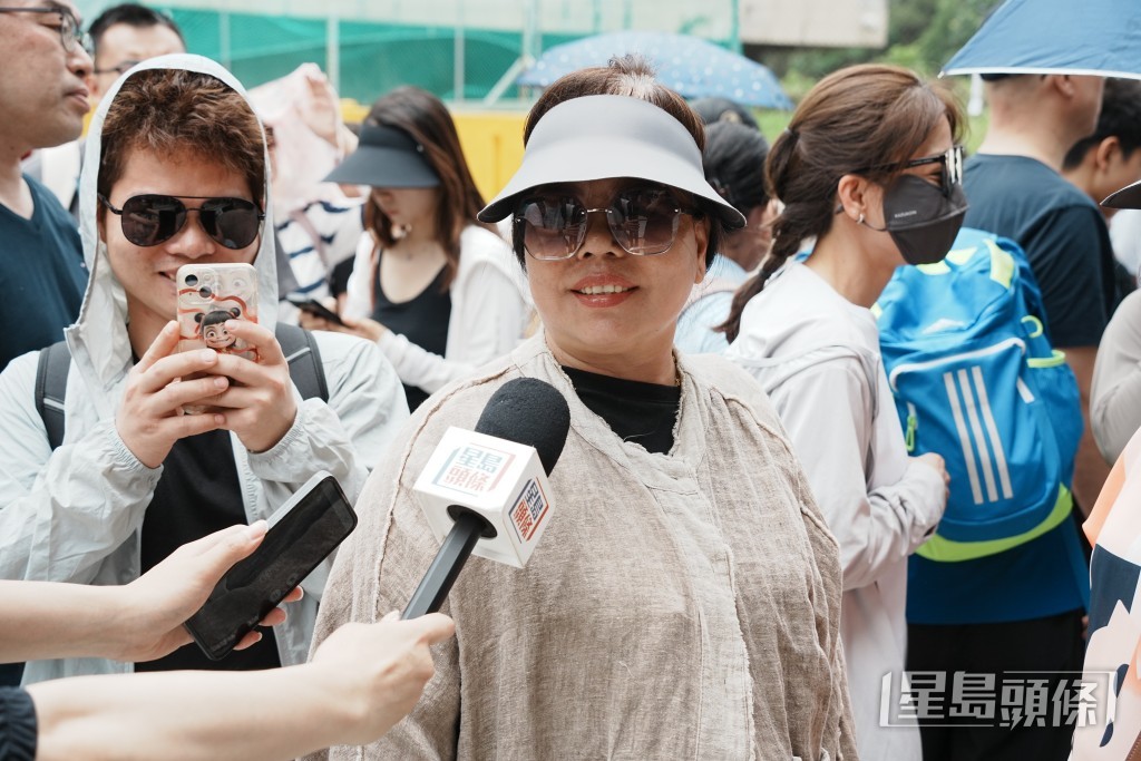 廣西黃小姐來大嶼山是為了前往天壇大佛參佛。汪旭峰攝 廣西黃小姐來大嶼山是為了前往天壇大佛參佛。汪旭峰攝