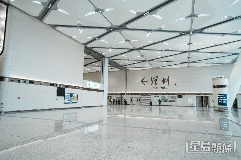  5樓旅客出境大堂。 5樓旅客出境大堂。