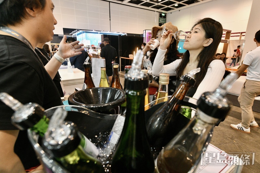 圖為香港美酒展。資料圖片 圖為香港美酒展。資料圖片