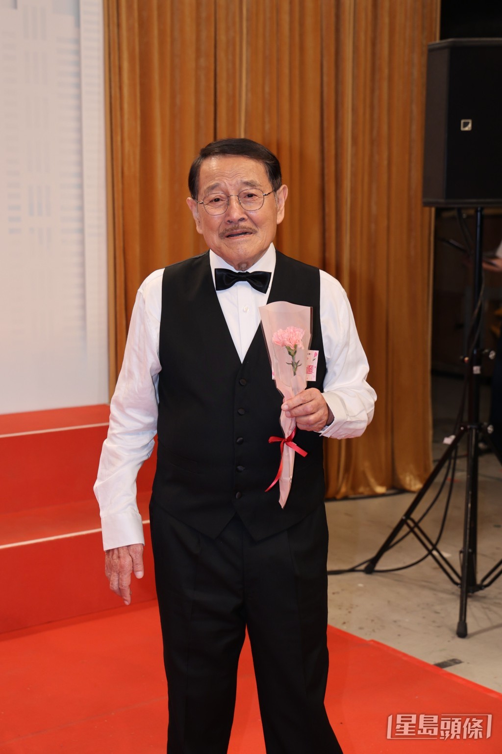 劉丹問候李家鼎 。