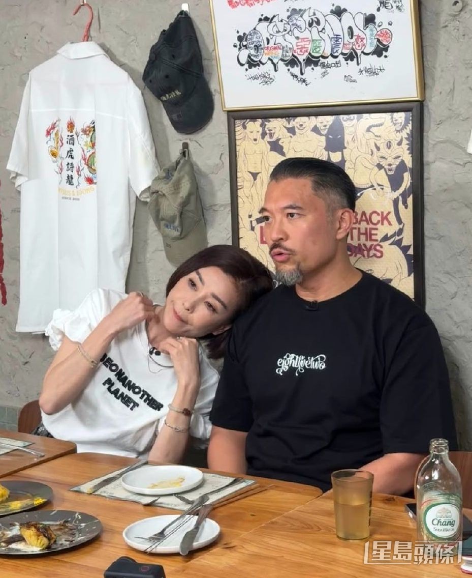 伍詠薇大讚李凱賢第一次做主持表現很好。