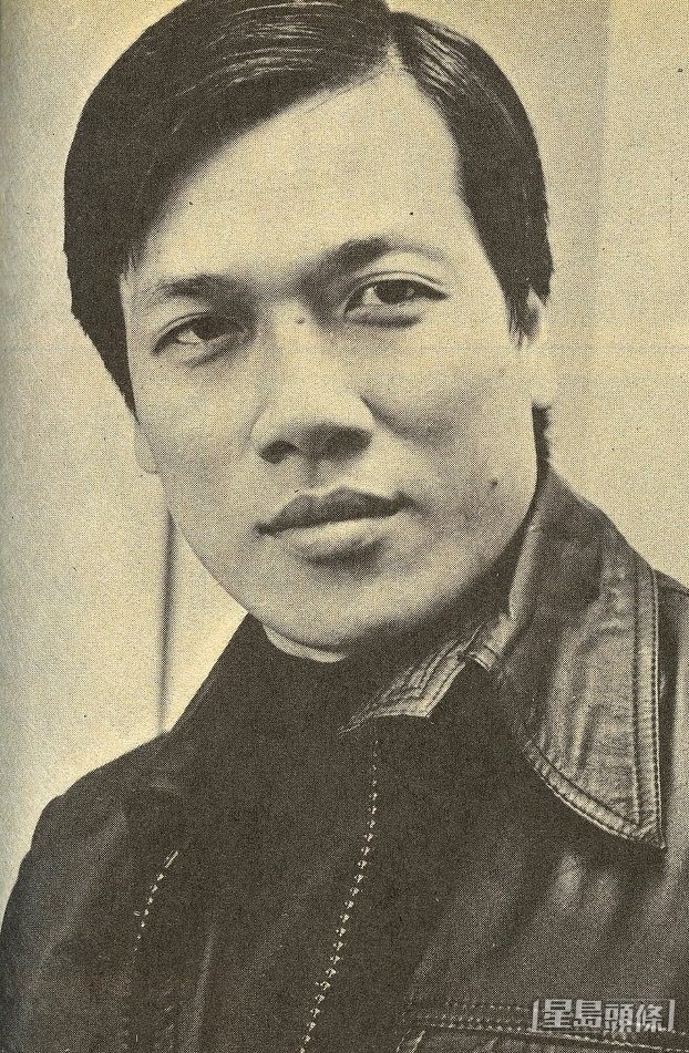 劉江12歲獲台灣京劇學校取錄，到台北入讀復興戲劇學校7年。