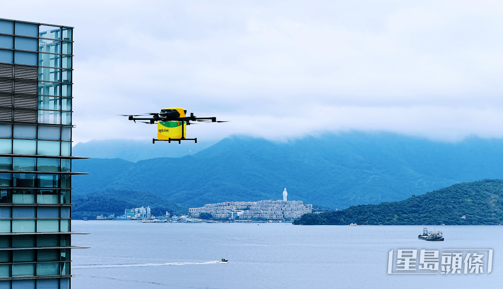 美團(3690)旗下無人機配送業務Keeta Drone首條香港常規航線今日正式投入營運。 美團(3690)旗下無人機配送業務Keeta Drone首條香港常規航線今日正式投入營運。