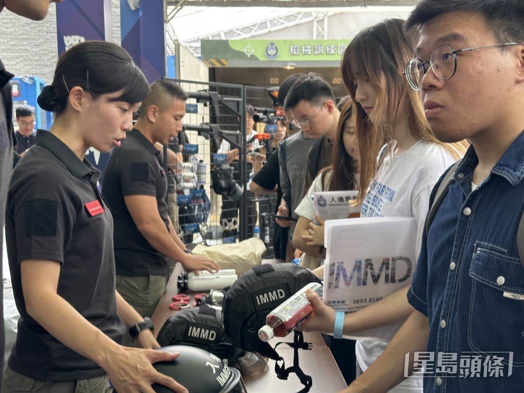 體驗日包括參觀學院訓練設施。梁國峰攝 體驗日包括參觀學院訓練設施。梁國峰攝