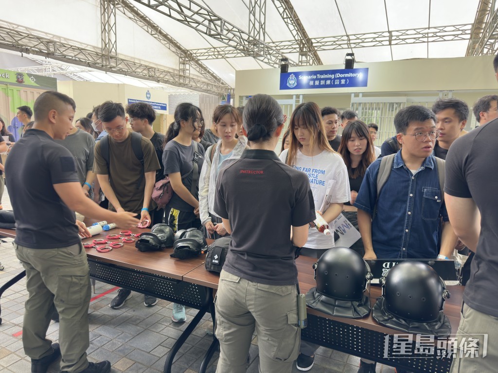 體驗日包括參觀學院訓練設施。梁國峰攝 體驗日包括參觀學院訓練設施。梁國峰攝