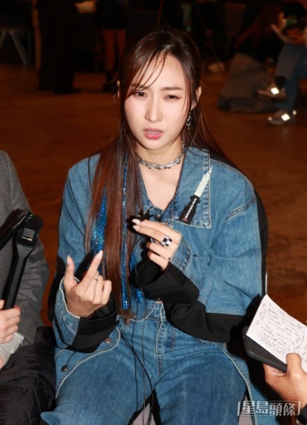 鍾柔美之後解釋事件，堅持指和劉展霆沒有拍拖。