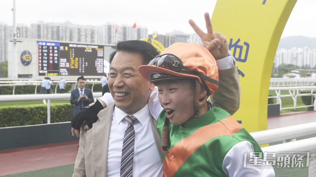 姚本輝今朝指定袁幸堯為「飛輪霸」、「超加加」及「日馳千里」加課。