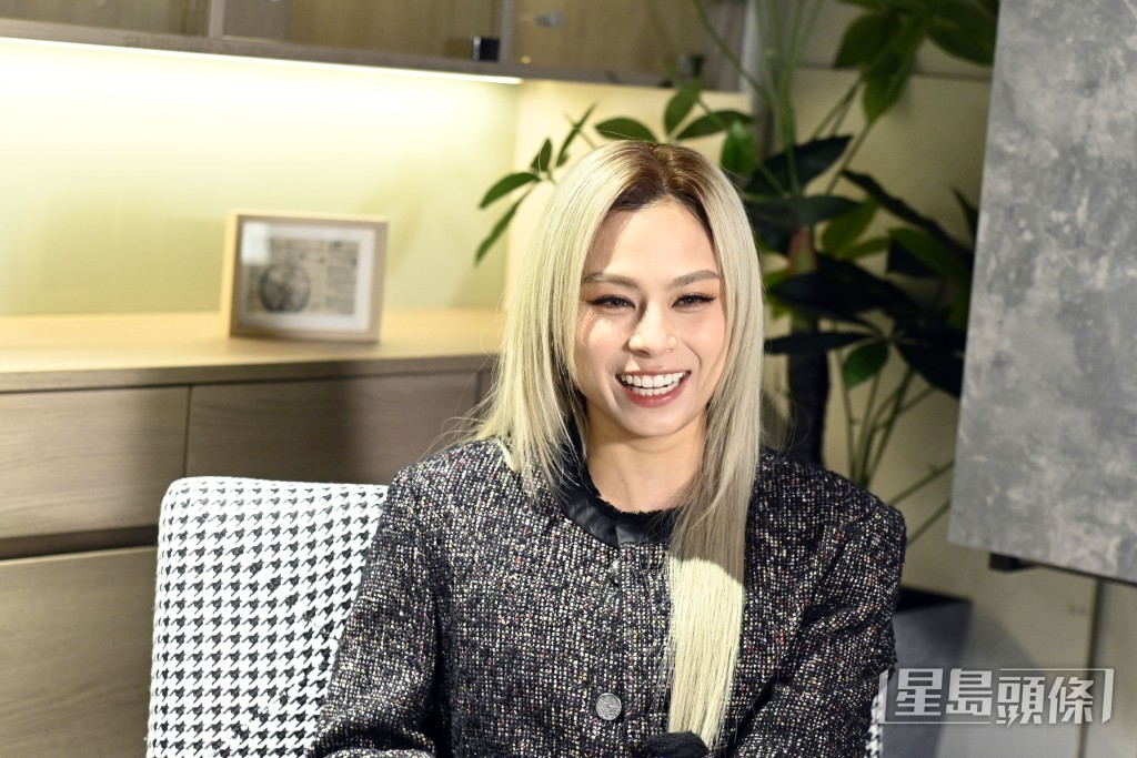 重返紅館都有壓力。