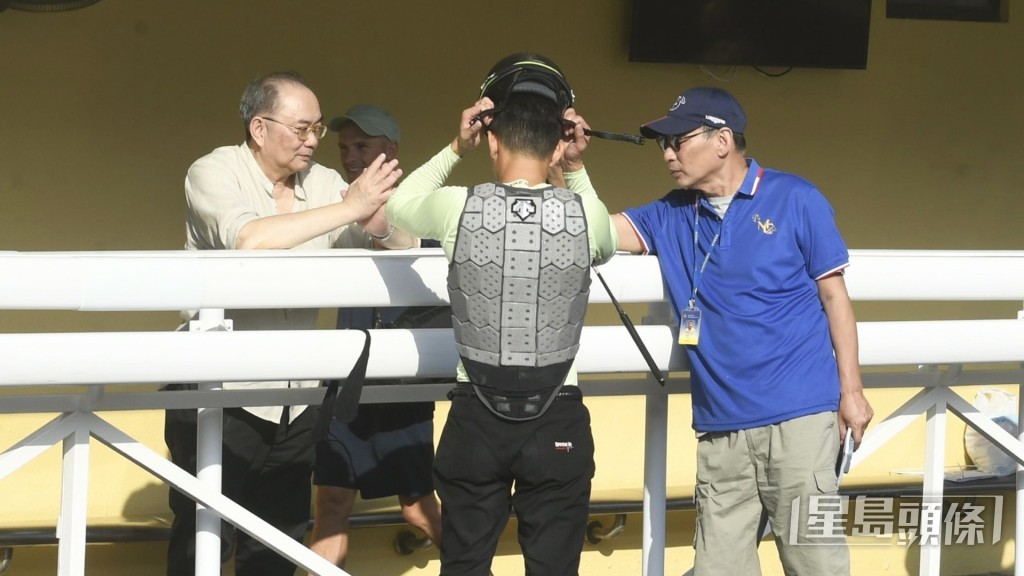 馬主李偉然(左) 馬主李偉然(左)