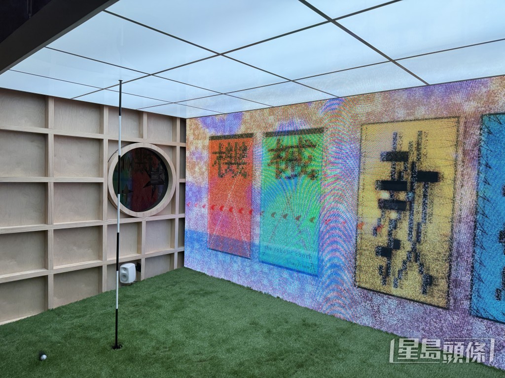 黃炳的全新錄像裝置《風避賭債去》。 黃炳的全新錄像裝置《風避賭債去》。