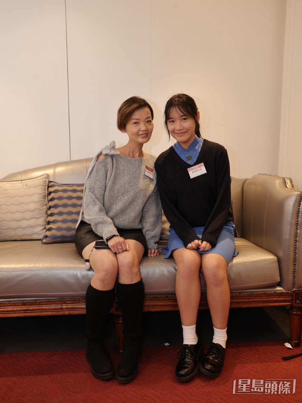 右梁基列,左黃樂晴 右梁基列,左黃樂晴