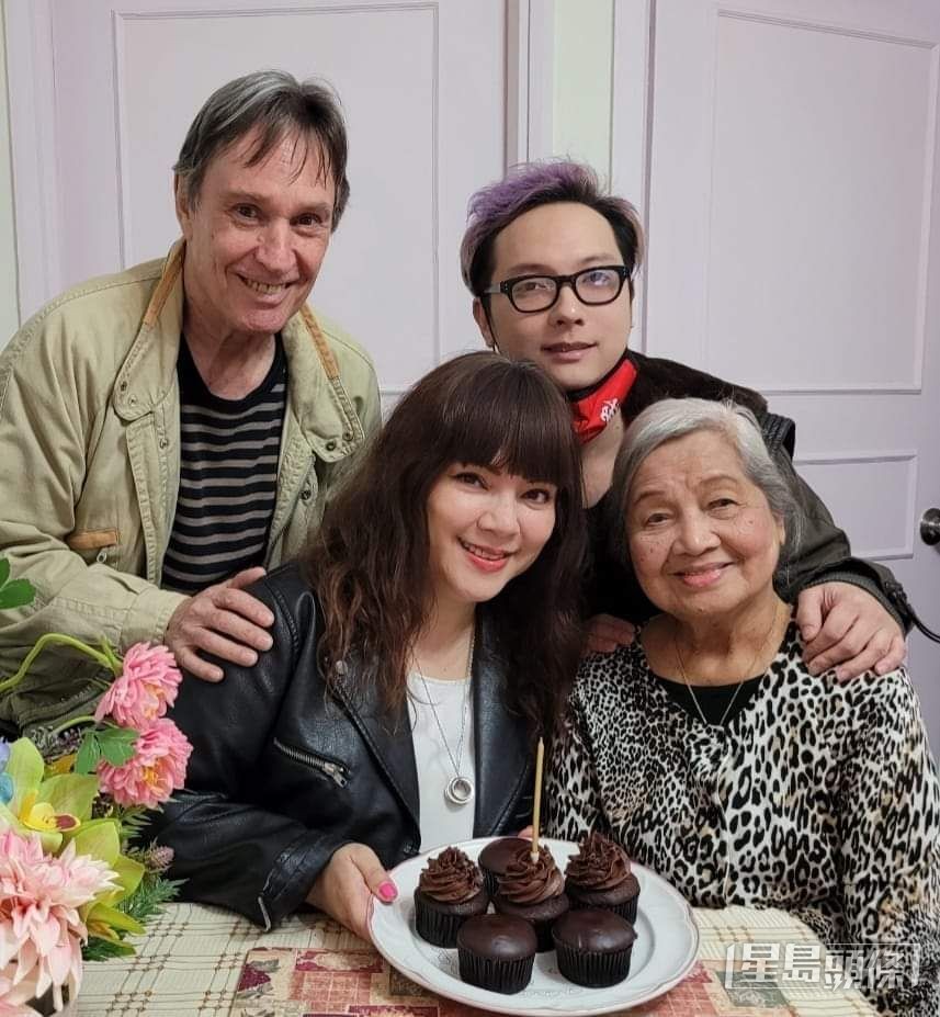 Rowena有老公Perry、儿子Brian及家人，此生无憾。