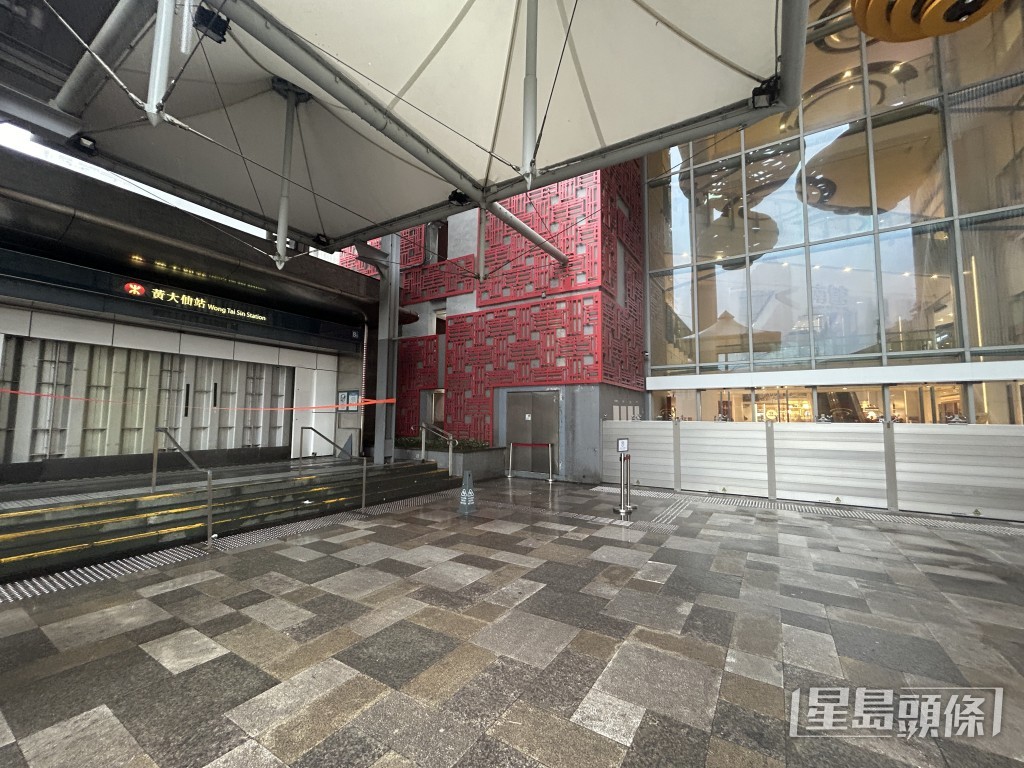 黃大仙北館落水閘防黑雨 黃大仙北館落水閘防黑雨