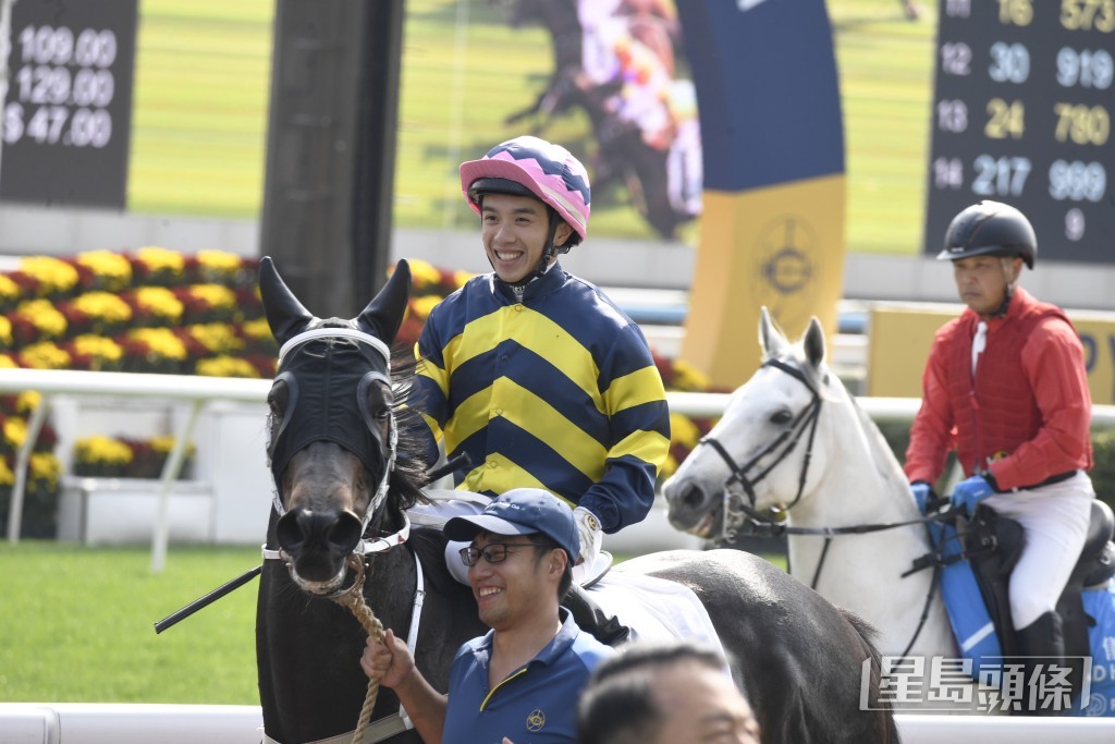 今朝钟易礼亲操了「宝成智星」和「宝成智好」，都交出极佳走势。