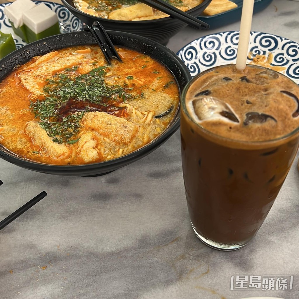 仲去咗食當地美食。 仲去咗食當地美食。