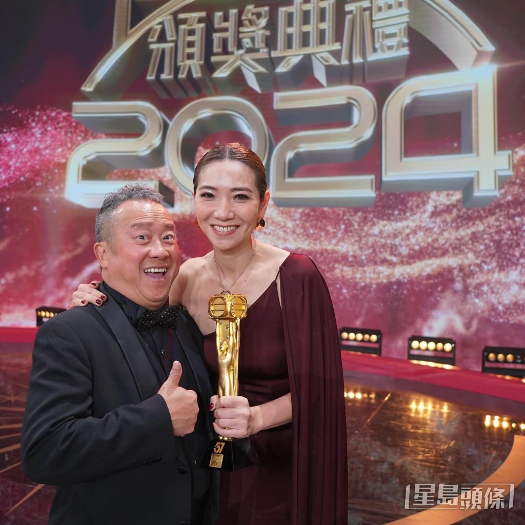 車婉婉獲頒萬千星輝頒獎禮「最佳女主持」。