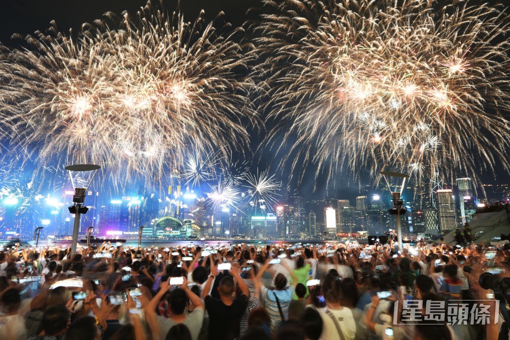 因應大埔宏福苑大火，今年倒數活動取消除夕跨年煙花匯演。資料圖片