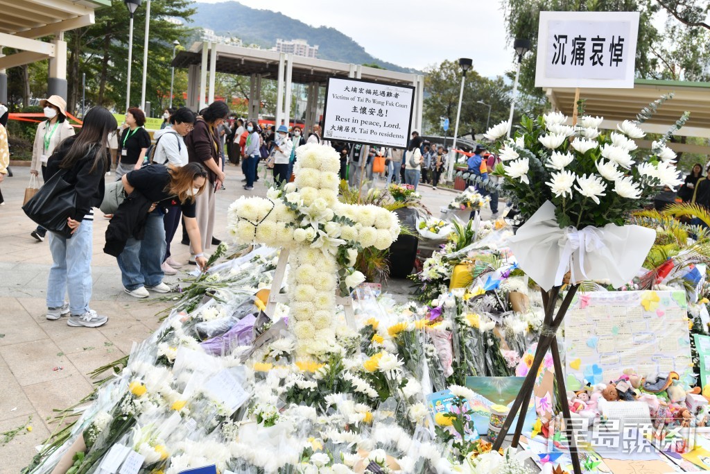 天主教香港教区12月12日举行弥撒，为宏福苑五级火的亡者、生者祈祷。资料图片
