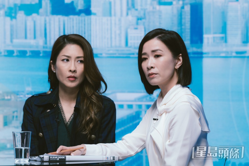 阿佘認為角色要成功,首要是她演女主播要神似。 阿佘認為角色要成功,首要是她演女主播要神似。