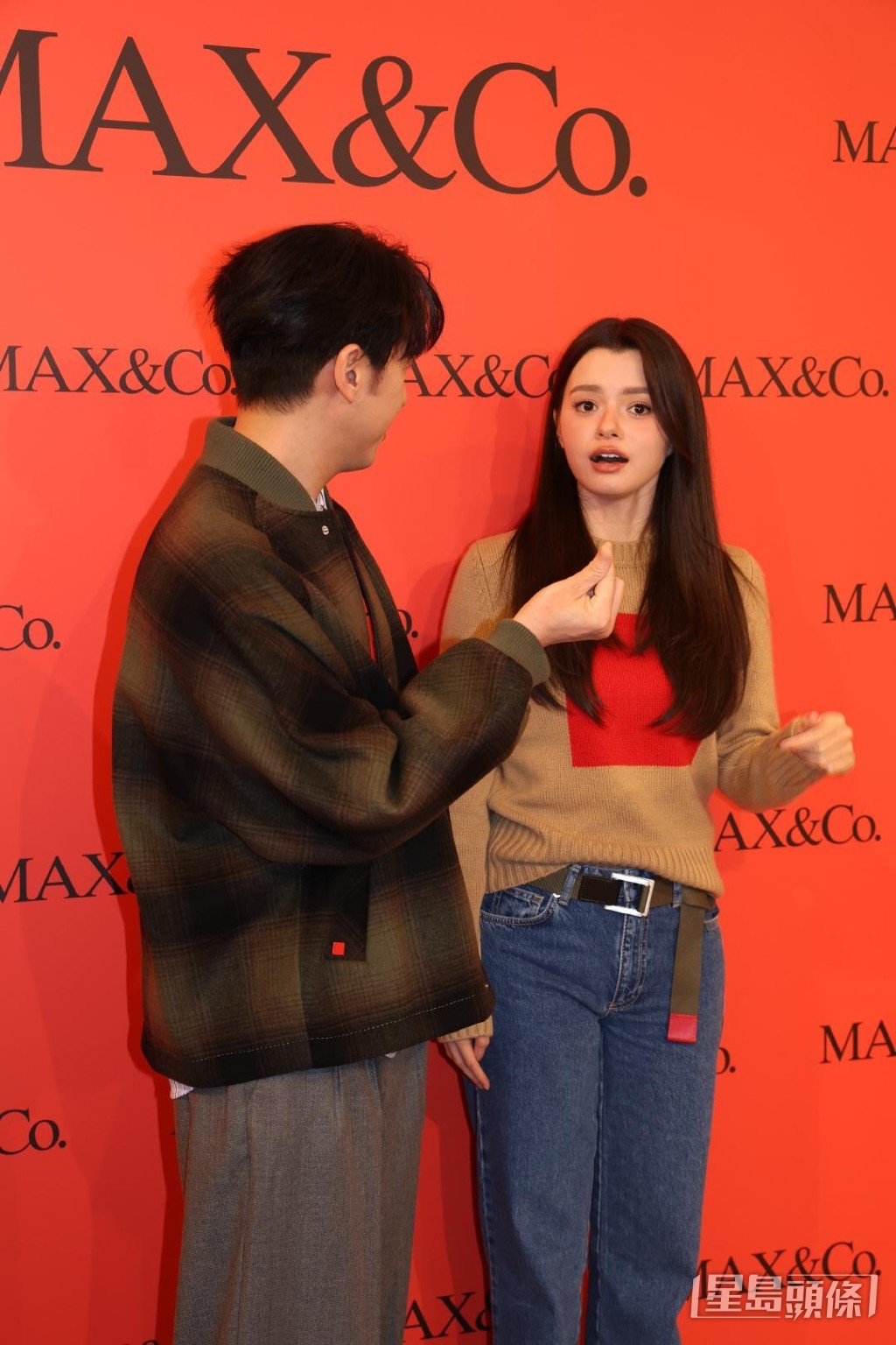 搞到最後要做心心手勢，Becky才明白他的意思。