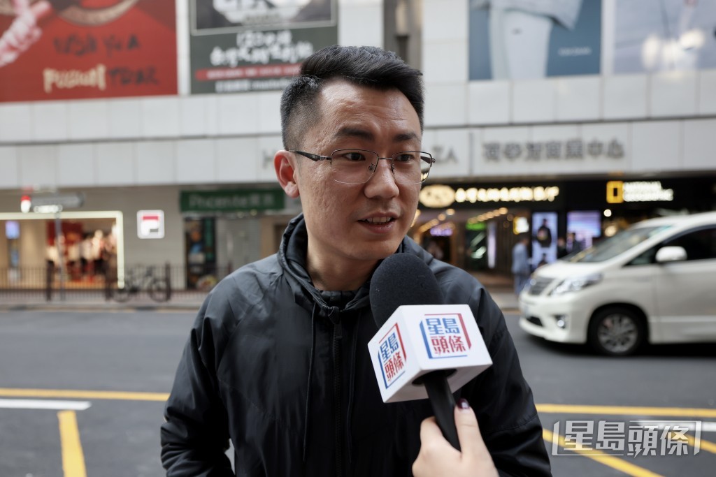 来自山东的内地旅客乔先生。欧乐年摄 来自山东的内地旅客乔先生。欧乐年摄