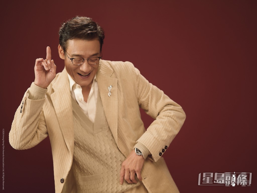 家辉轻轻松松面对得失。 家辉轻轻松松面对得失。