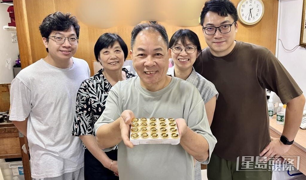 江延林喜見子女接棒,感到欣慰。  江延林喜見子女接棒,感到欣慰。