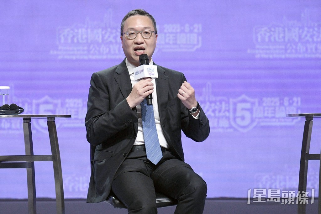 林定國指介紹自己為「香港人」絕對無問題,香港作為中國一部份,香港人亦是中國人不言而喻。陳浩元攝 林定國指介紹自己為「香港人」絕對無問題,香港作為中國一部份,香港人亦是中國人不言而喻。陳浩元攝