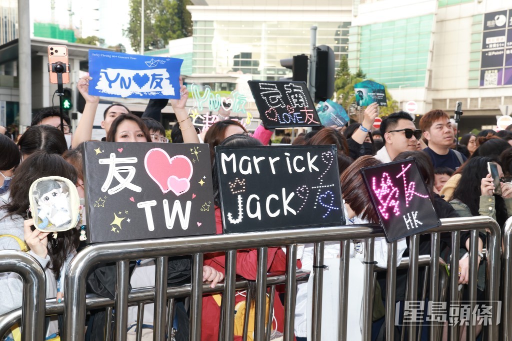 學友獲海外鐵粉力撐。