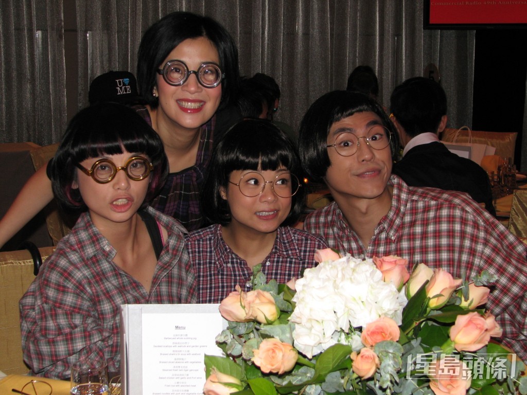 吴日言（前左）之后在商台主持节目及签约Neway均被“炒鱿”，连为香港电视拍的《童话恋曲201314》和《三面形医》都无缘在电视播出。