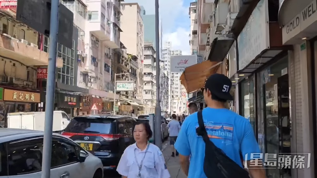 行去白加士街睇吓有咩食先 行去白加士街睇吓有咩食先