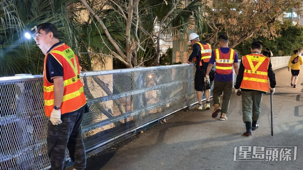 水務署人員趕至搶修。
