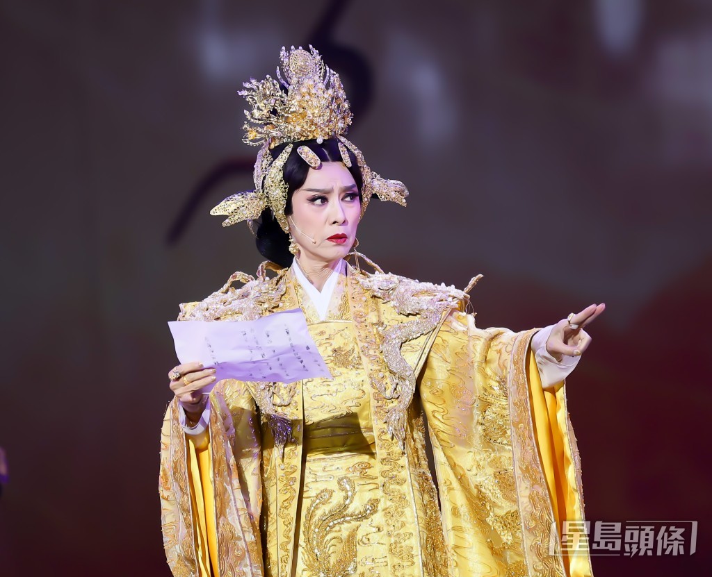 米雪精湛演出。