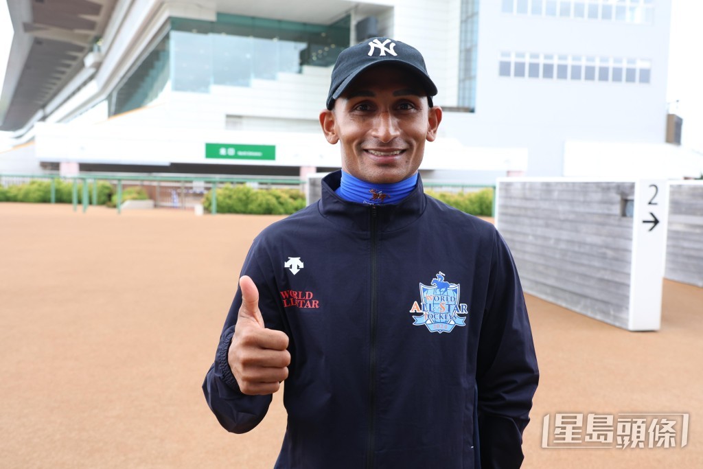 田泰安表示很滿意「綠族無限」的排檔。 Bit Lau攝 田泰安表示很滿意「綠族無限」的排檔。 Bit Lau攝