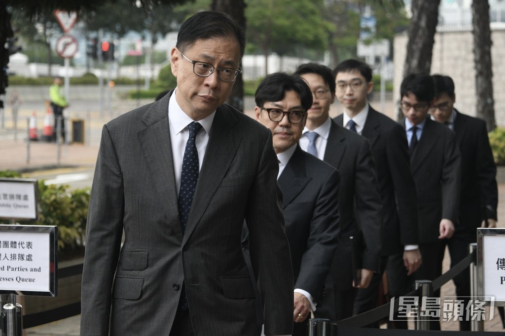 杜淦堃資深大律師 - 大埔宏福苑火災獨立委員會第五日聽證會。 杜淦堃資深大律師 - 大埔宏福苑火災獨立委員會第五日聽證會。