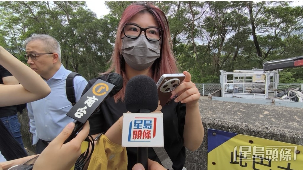 冼小姐擔心日後塞車嚴重。梁國峰攝 冼小姐擔心日後塞車嚴重。梁國峰攝