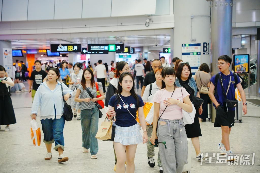 今年首8個月,來自短途客源市場的旅客人次按年上升18%。 今年首8個月,來自短途客源市場的旅客人次按年上升18%。