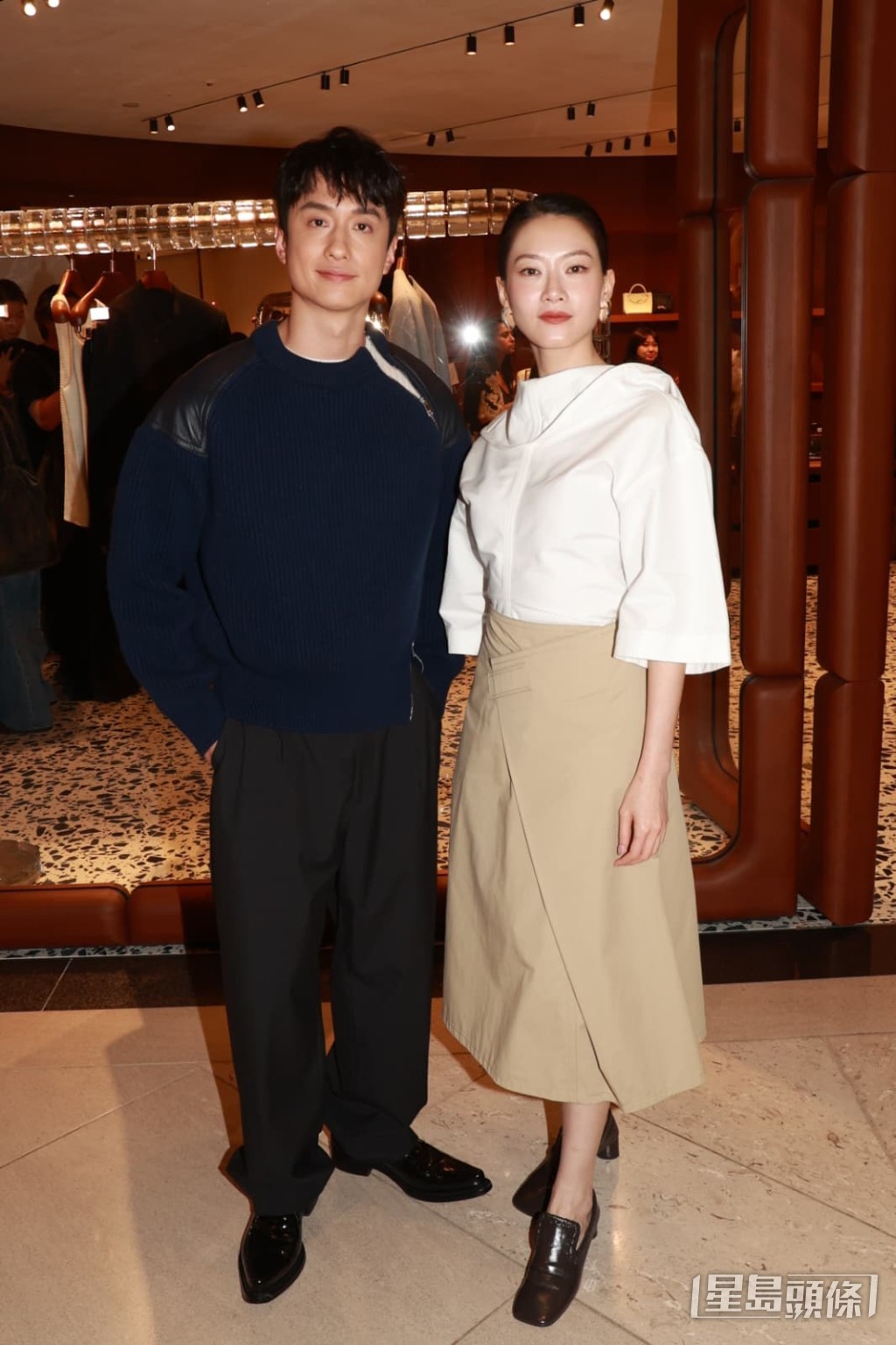劉俊謙和廖子妤(Fish) 昨晚到中環出席時尚品牌店重新開幕宣傳活動。 劉俊謙和廖子妤(Fish) 昨晚到中環出席時尚品牌店重新開幕宣傳活動。